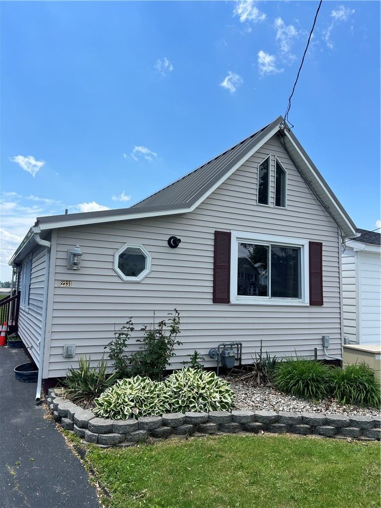 Property Photo: 2331 Edgemere Drive NY 14612
