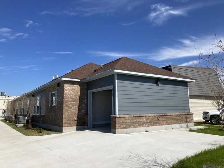 Property Photo: 6835/6769 Rembrandt Ave LA 70806