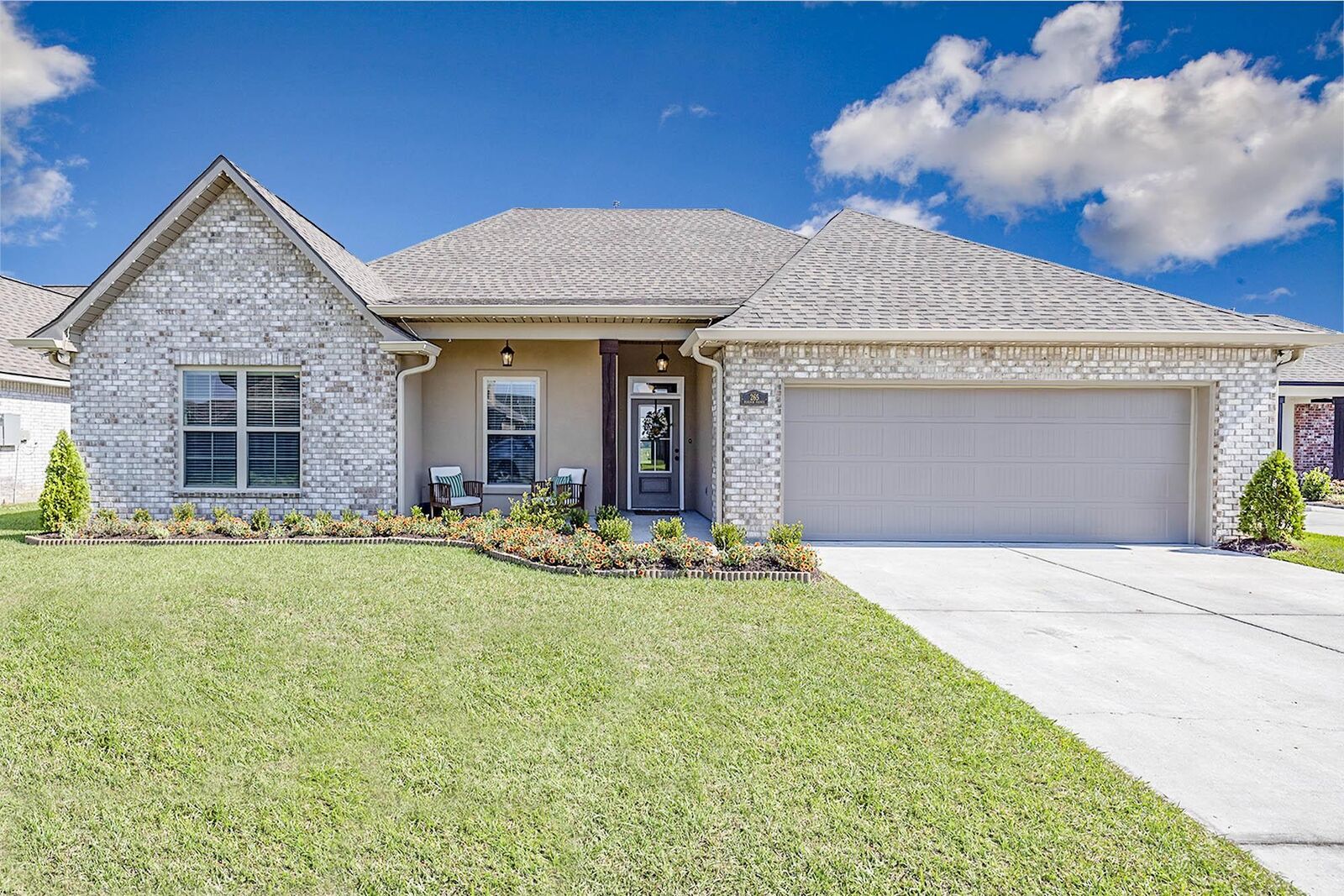 Property Photo: 265 Peacock Pointe LA 70301