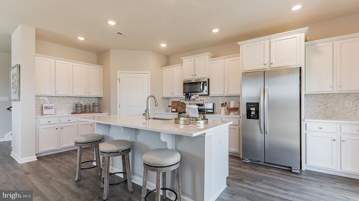 Property Photo:  26 Norwich Lane  NJ 08057 