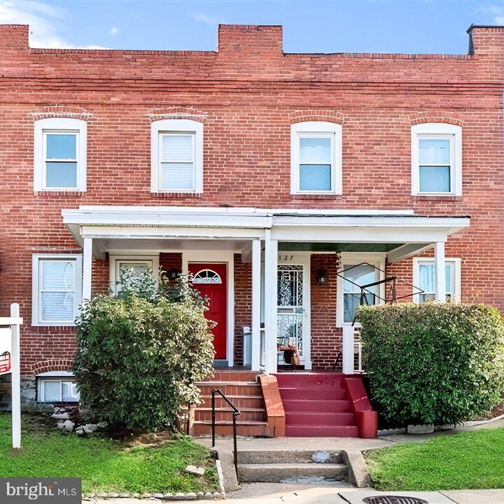 Property Photo: 1129 N Bentalou Street MD 21216