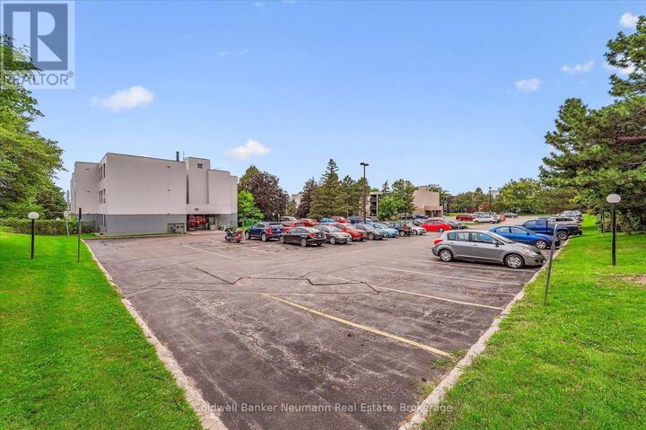 Property Photo:  65 Silvercreek Parkway 407  ON N1H 7R9 
