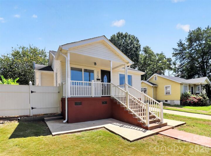 Property Photo: 1142 Eisenhower Road SC 29730