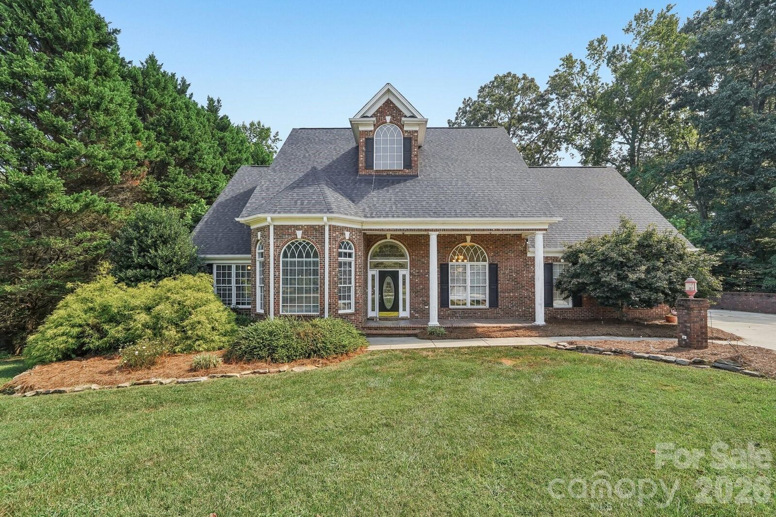 Property Photo:  5505 Hickory Leaf Court  NC 28120 