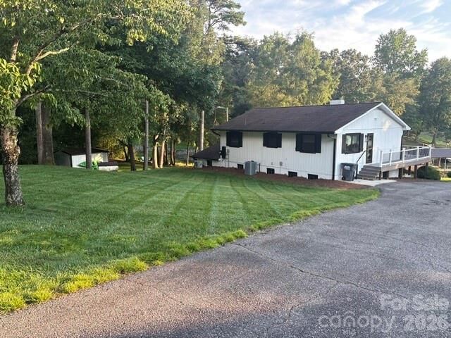 Property Photo: 150 Shady Cove Drive NC 28166