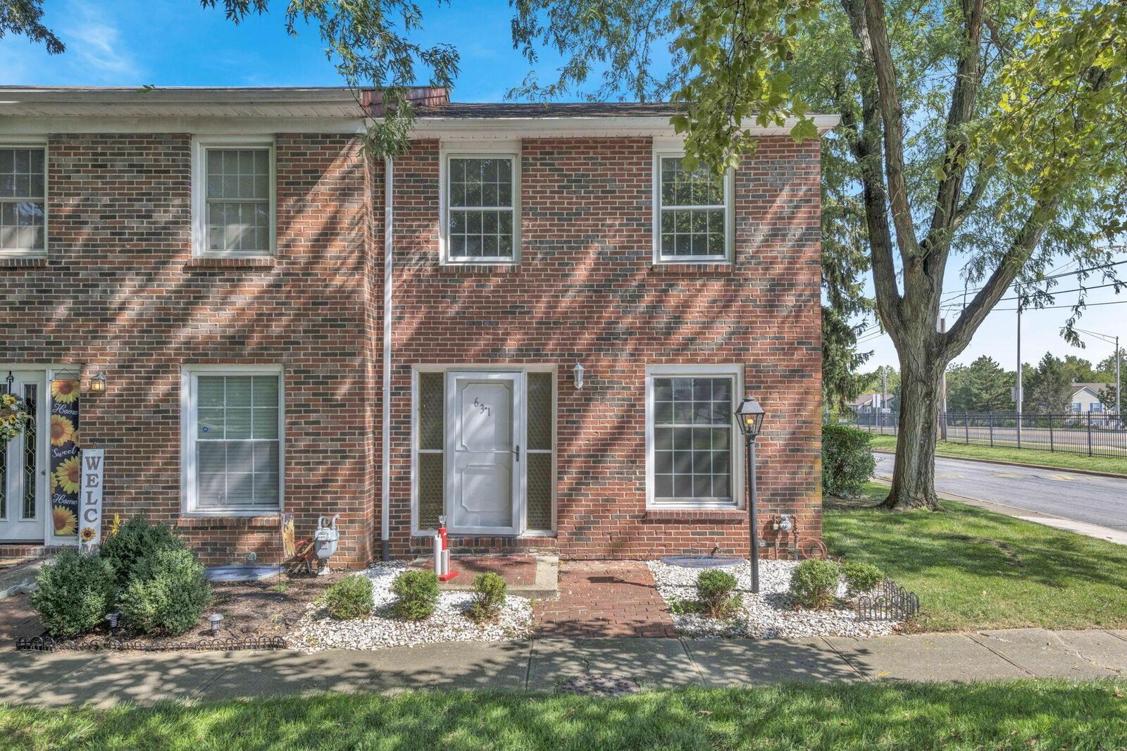 Property Photo:  631 Simbury Street  OH 43228 