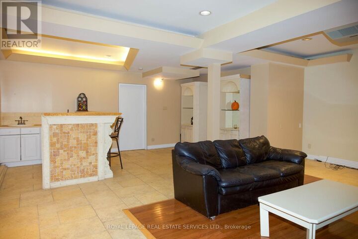 Property Photo:  2B Debell Lane  ON M2M 3Z4 