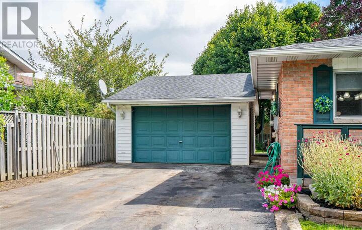 Property Photo:  26 Heath Rd  ON P6A 6E2 