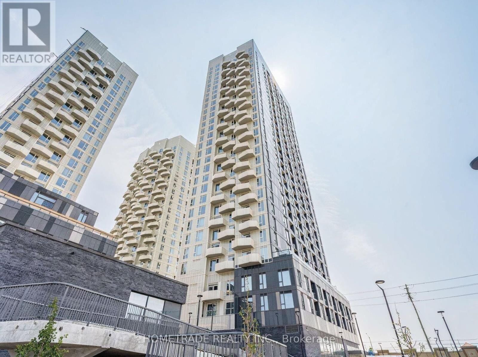 Property Photo:  498 Caldari Road 2625  ON L4K 0R6 