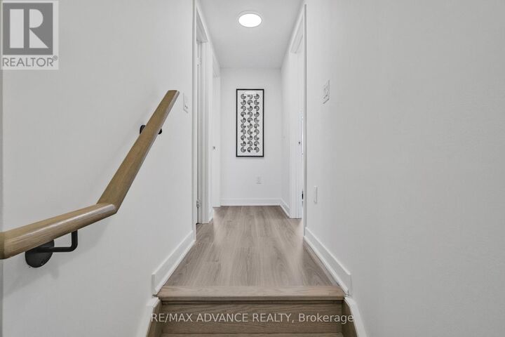 Property Photo:  75 Curlew Drive 14  ON M3A 0A9 