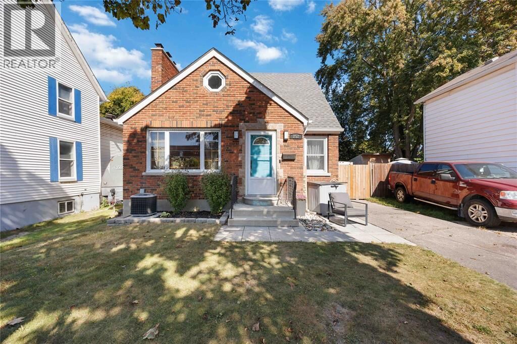 Property Photo: 252 Maria Street ON N7T 4T3