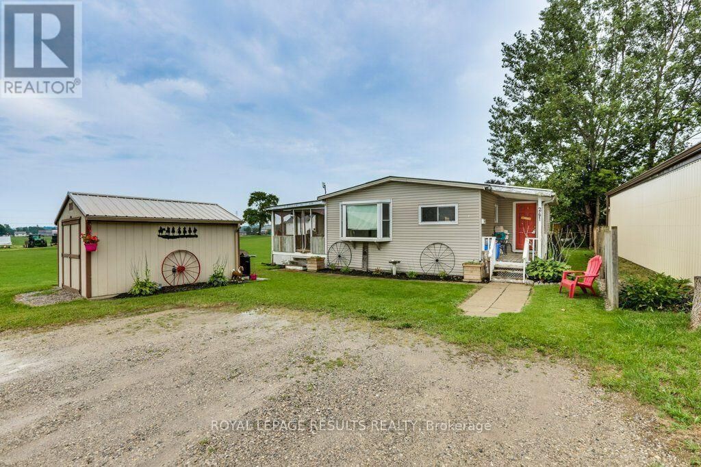 Property Photo:  24 Pineview Avenue  ON N0L 2J0 