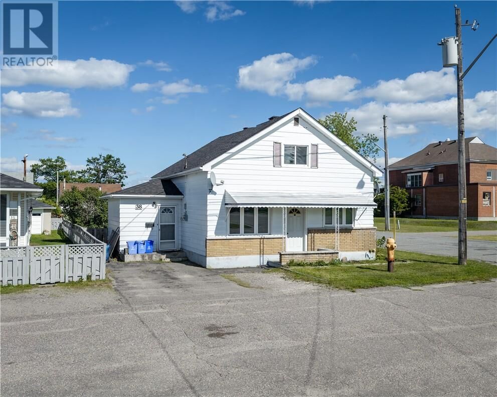 Property Photo:  38 Kelly Street  ON P0M 1H0 