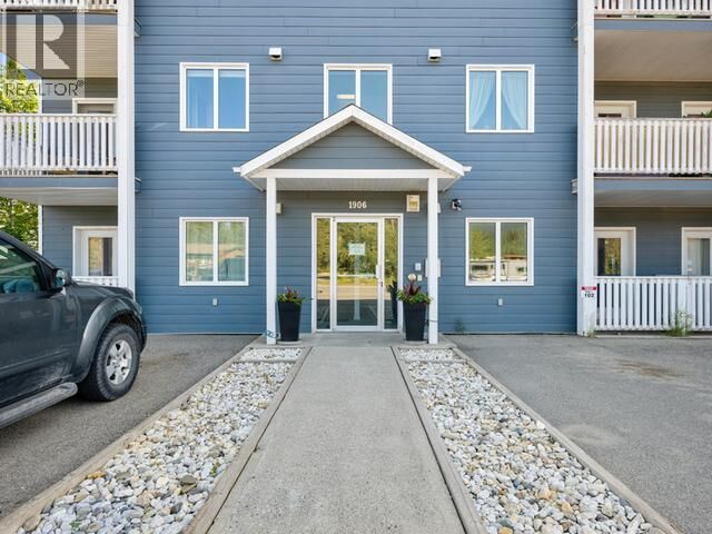 Property Photo:  301-1906 Centennial Street  YT Y1A 3Z5 