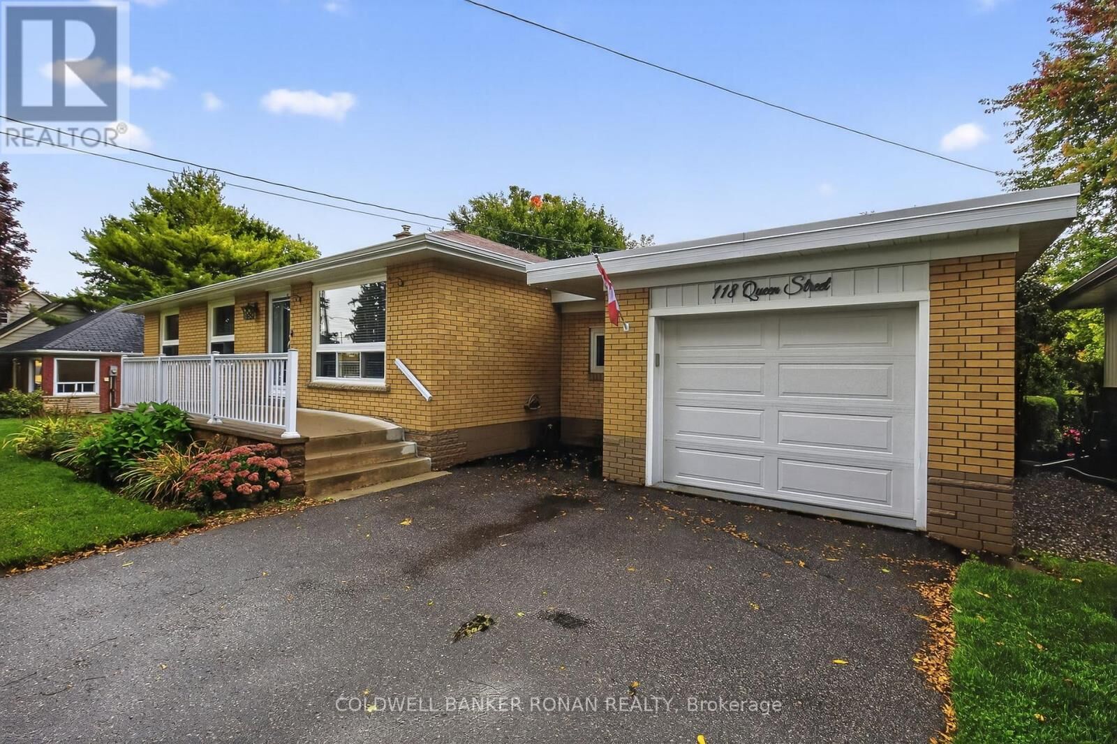 Property Photo:  118 Queen Street  ON L3Z 1L3 