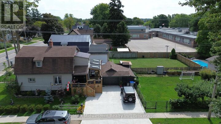 Property Photo:  506 Main Street East  ON N4W 2C6 
