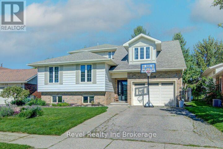 Property Photo:  1119 Mohawk Street  ON N4T 1A6 