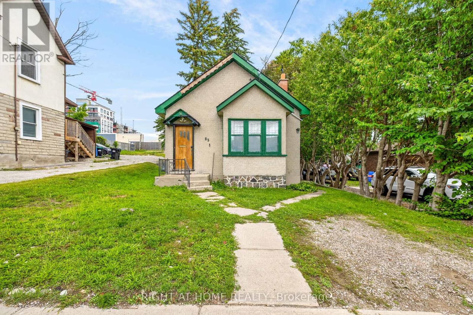 Property Photo:  85 Maple Avenue  ON L4N 1S1 
