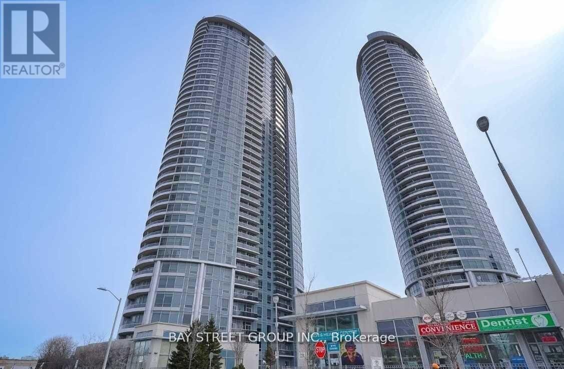Property Photo:  135 Village Green Square 3622  ON M1S 0G4 