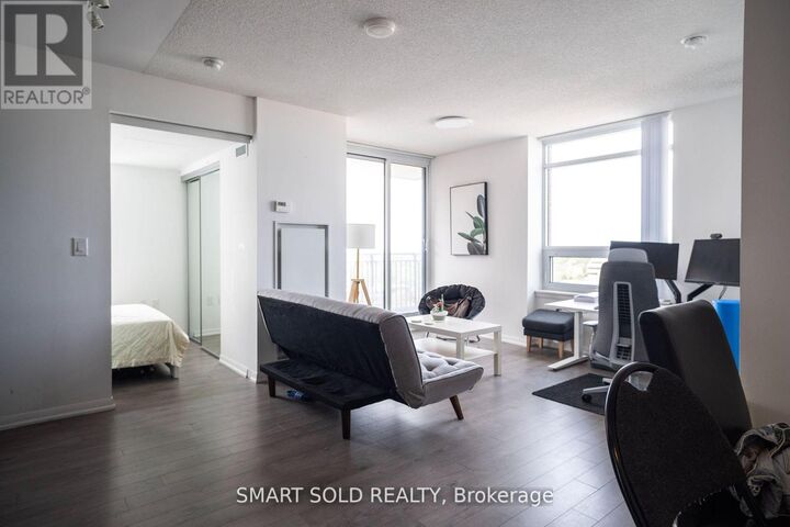 Property Photo:  3091 Dufferin Street 1212  ON M6A 0C4 