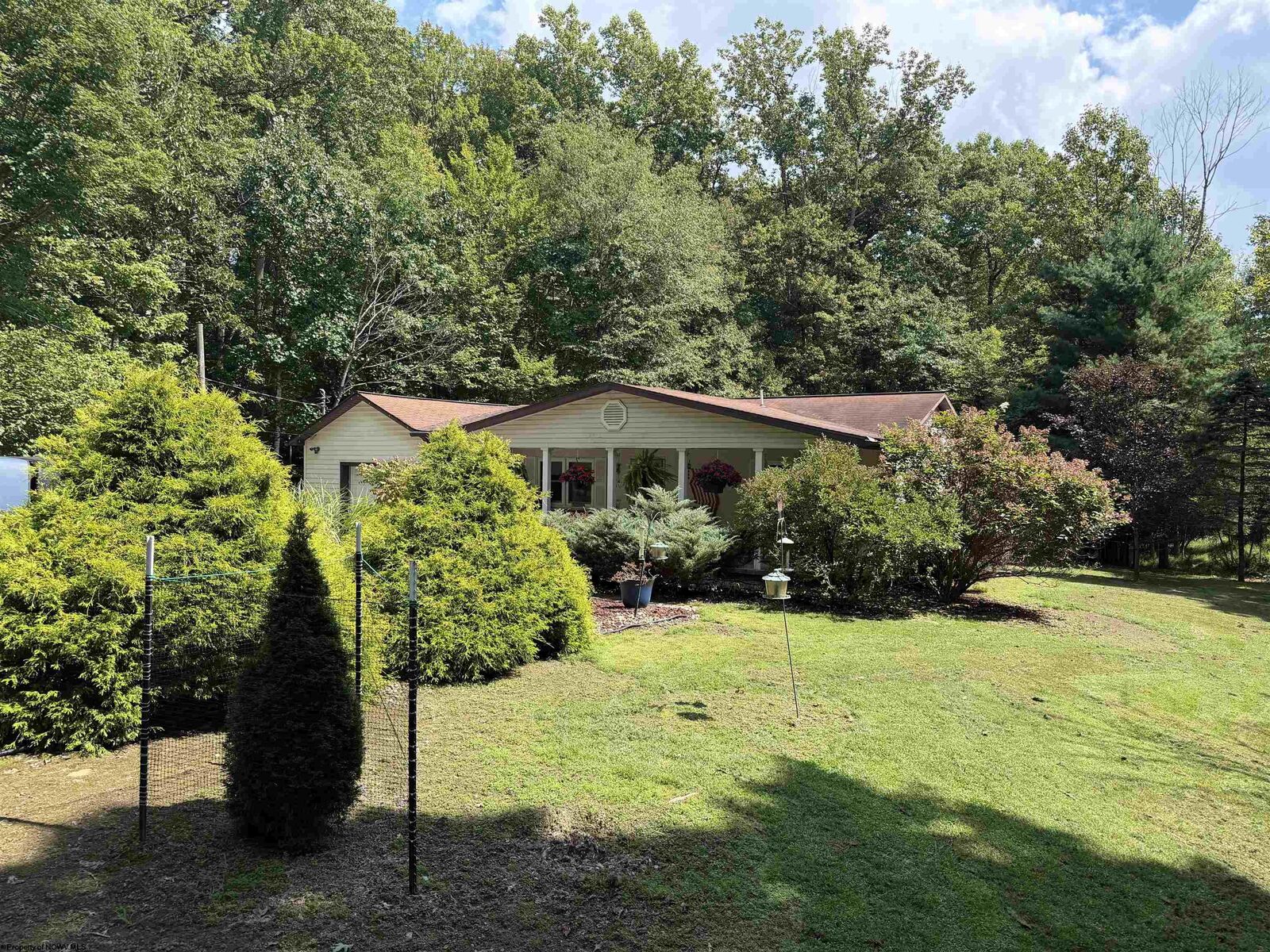 Property Photo:  99 Artist Lane  WV 26257 