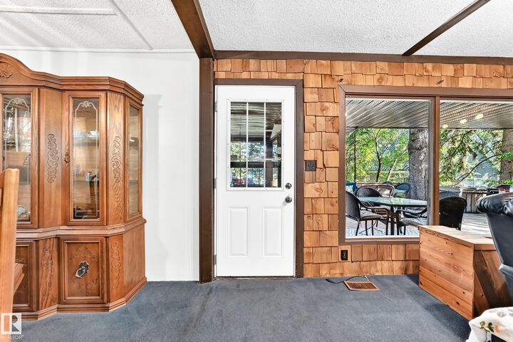 Property Photo:  141 5 Street  AB T0E 0B9 