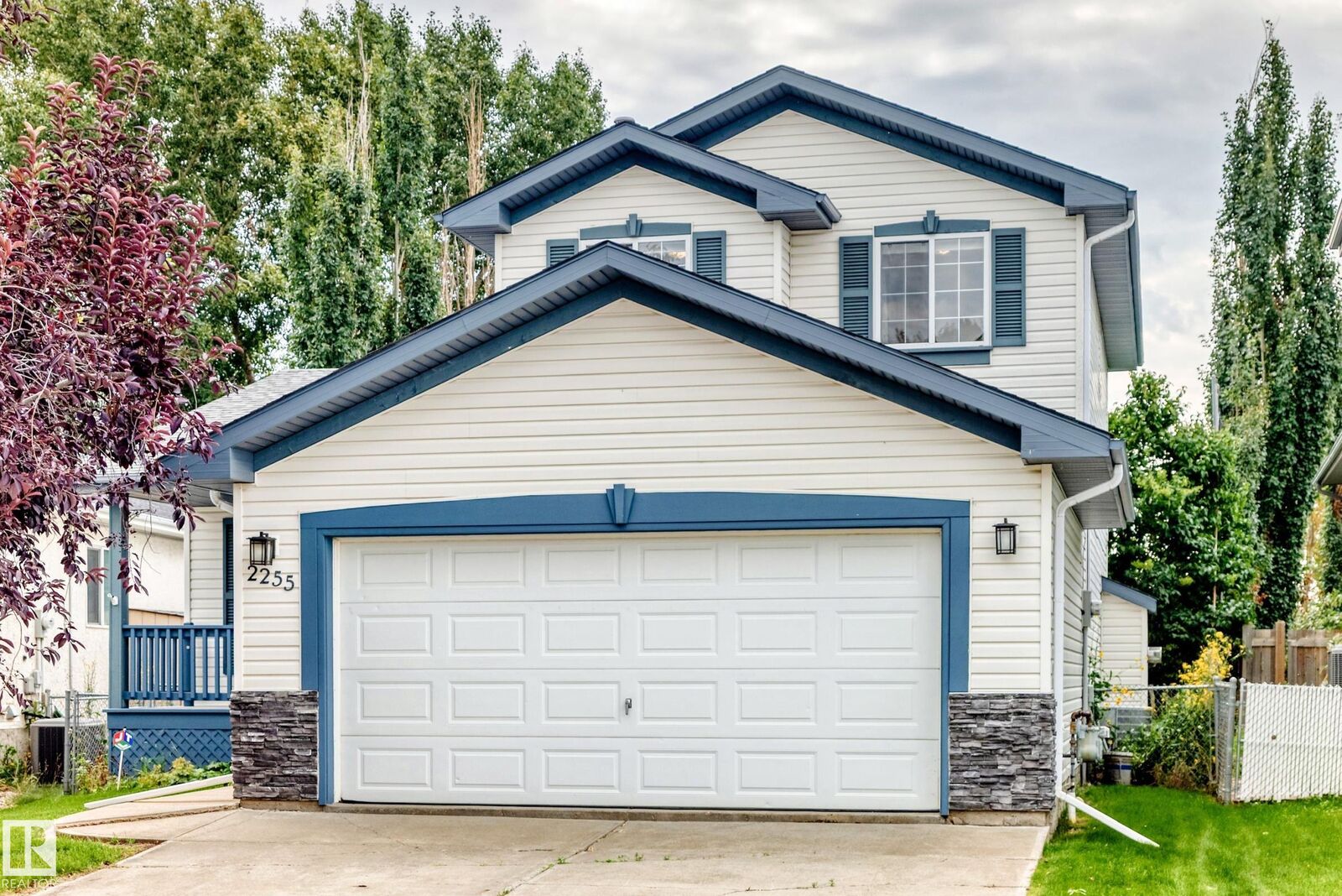 Property Photo:  2255 Brennan Court NW  AB T5T 6M3 