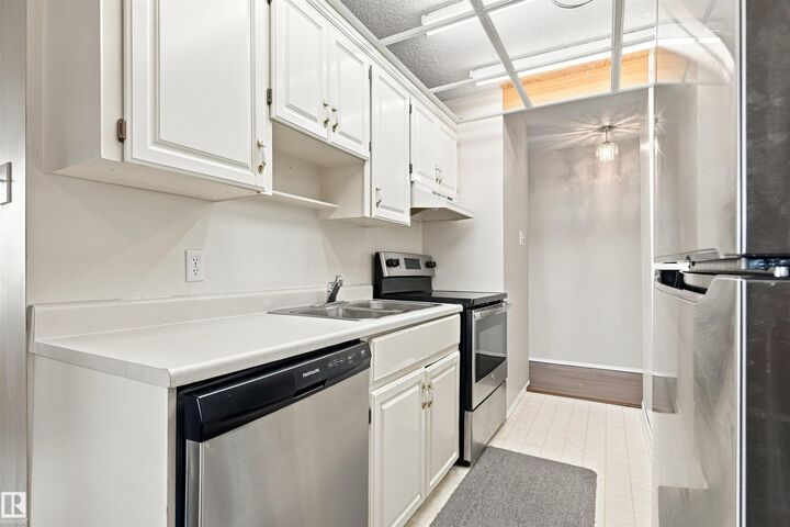 Property Photo:  9725 106 Street NW 403  AB T5K 1B5 