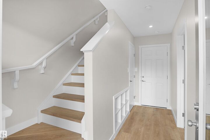 Property Photo:  97 Nerine Crescent  AB T8N 8C6 