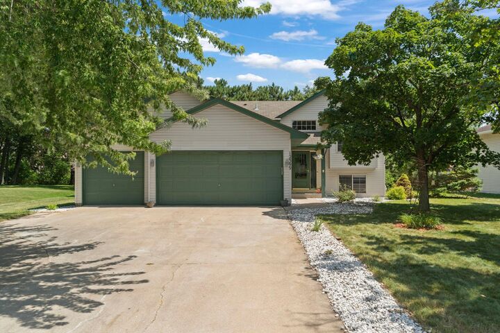 Property Photo:  12399 Buchanan Street NE  MN 55434 