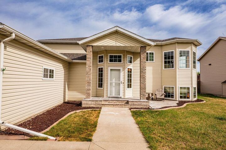 Property Photo: 938 Parkway Drive ND 58078