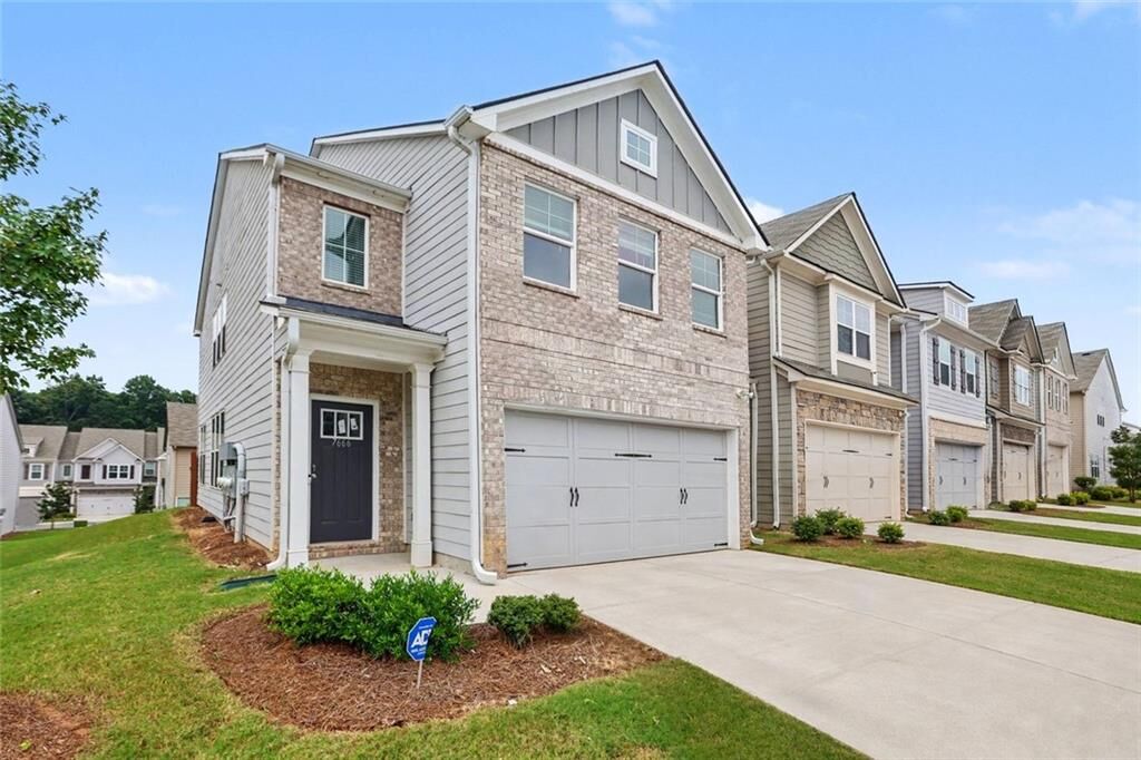 Property Photo:  7666 Squire Court  GA 30213 