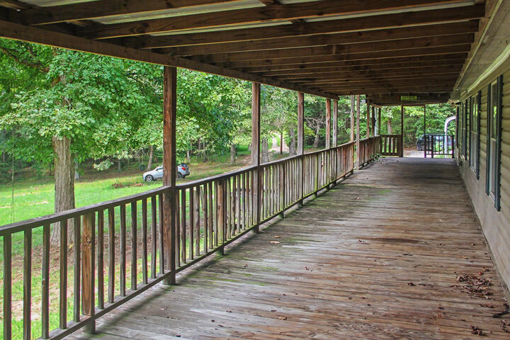 Property Photo:  215 Brett Lane  GA 30728 