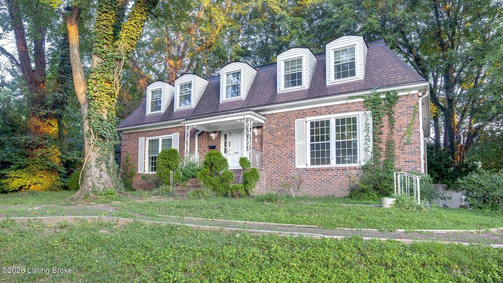 Property Photo: 5817 Prince William St KY 40207