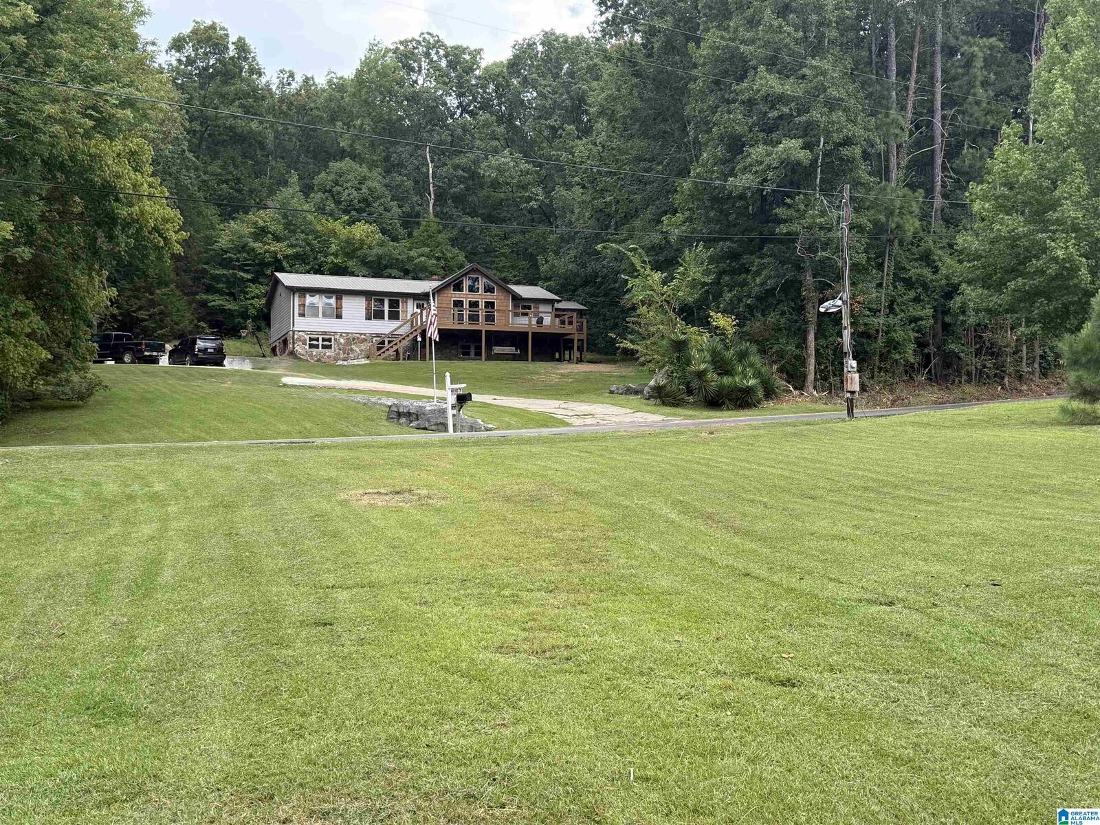 Property Photo: 8987 Jade Lake Road AL 35126