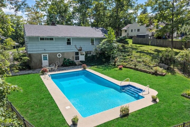Property Photo:  115 Riverwood Ave  NJ 07921 