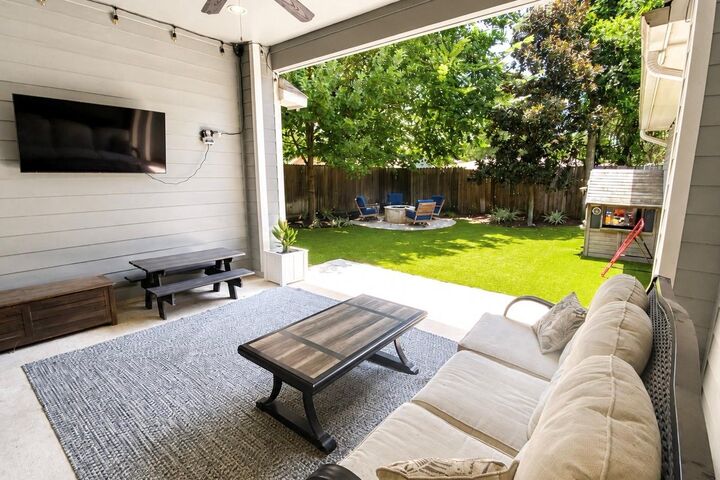 Property Photo:  1431 Martin Street  TX 77018 
