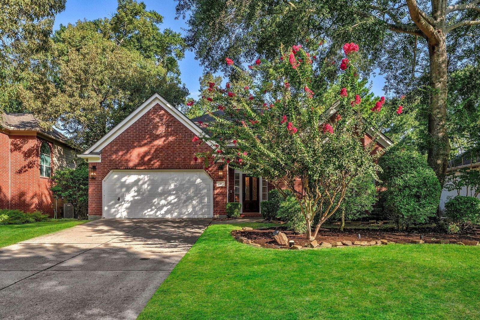 Property Photo: 31 Canoe Birch Place TX 77382