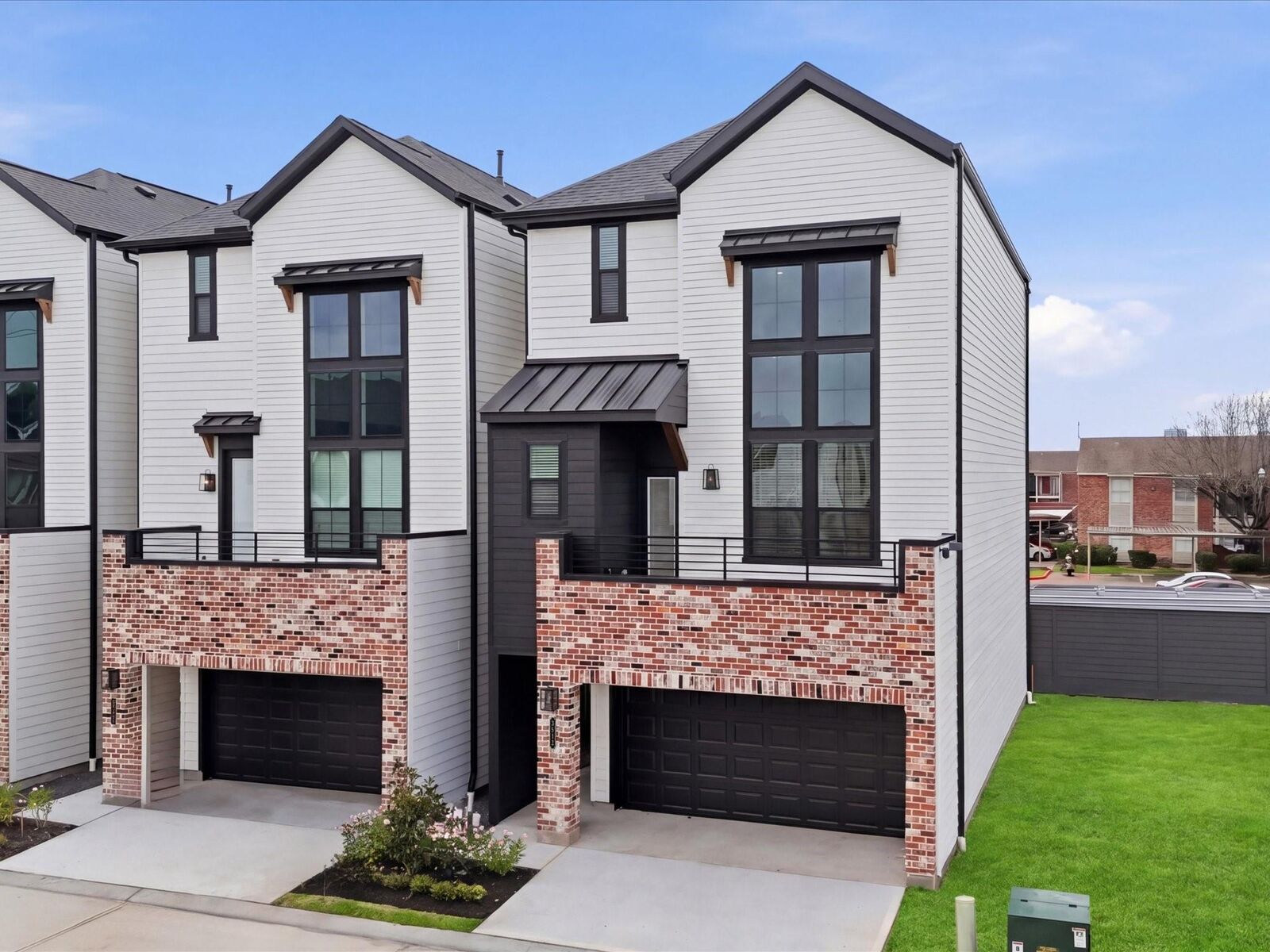 Property Photo: 3505 Morningside Heights Street TX 77063