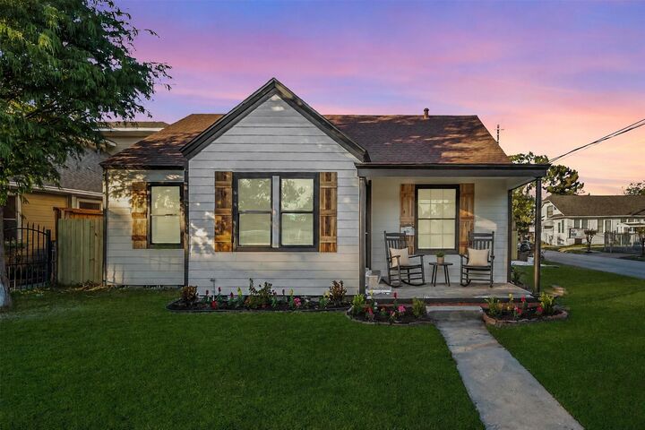 Property Photo: 6829 Japonica Street TX 77087