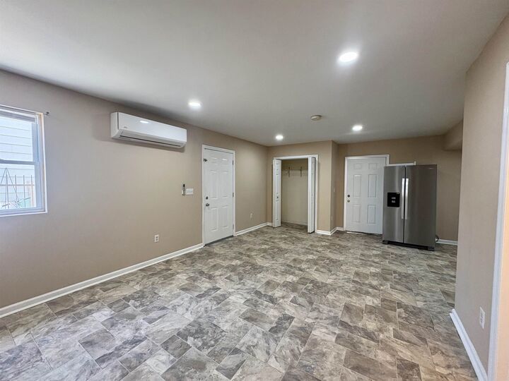 Property Photo:  42 Seaview Ave 1  NJ 07305 
