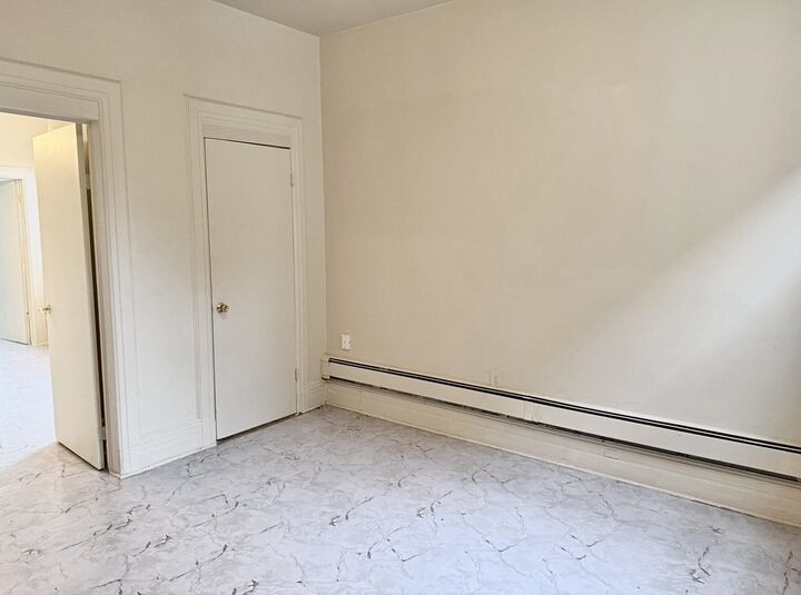 Property Photo:  197 Bartholdi Ave 1  NJ 07305 