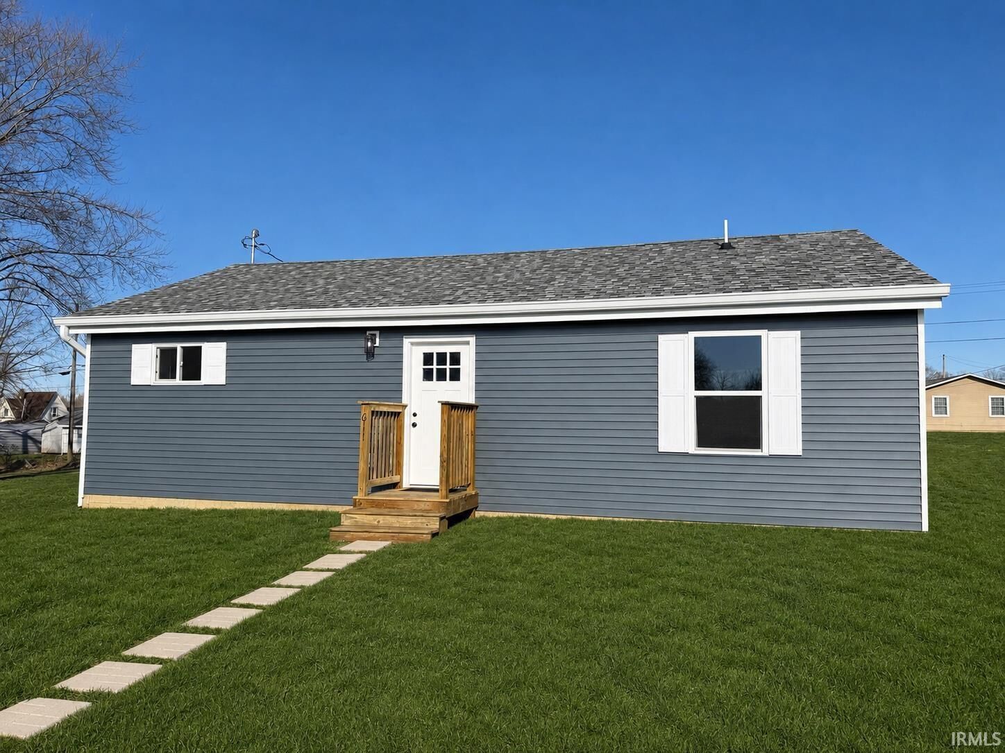 Property Photo: 611 S Harrison Street IN 46001-2429