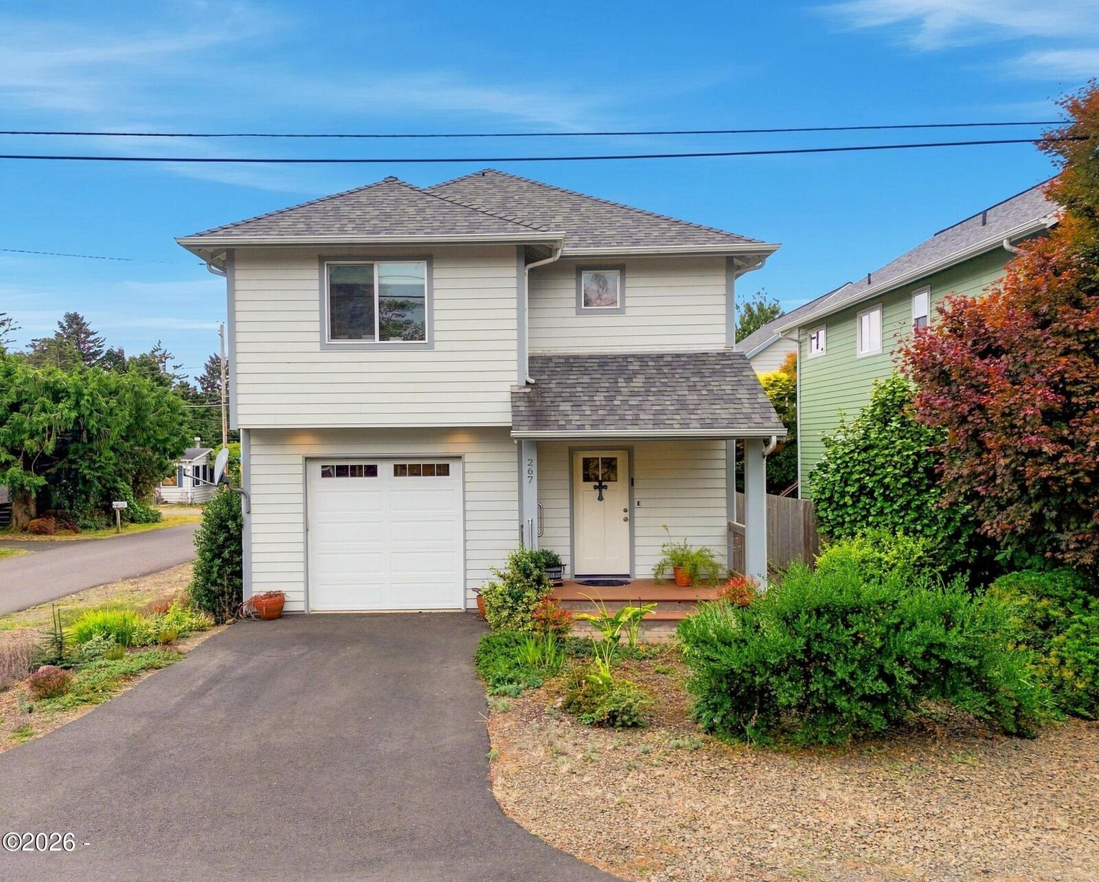 Property Photo: 267 SE Tide Ave Avenue OR 97367