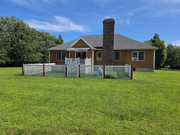 Property Photo:  280 Marina Lane  NY 11939 