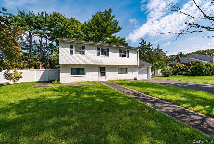 Property Photo:  19 South Lane  NY 11743 