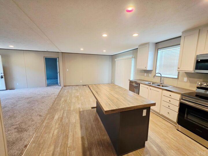 Property Photo: 2519 Shingle Block Road VA 24523