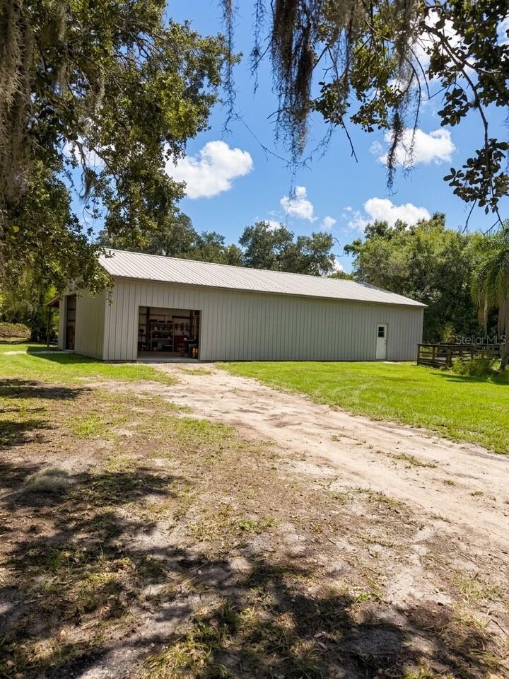 Property Photo:  3030 SE Highway 31  FL 34266 