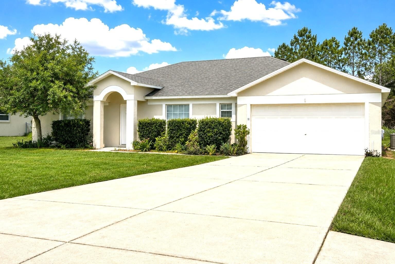 Property Photo: 18 Juniper Loop Drive FL 34480