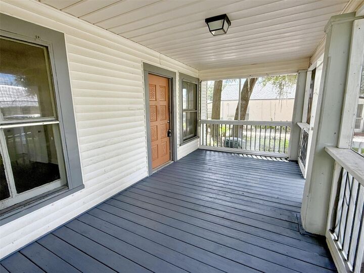 Property Photo:  1010 S Dudley Avenue  FL 33830 
